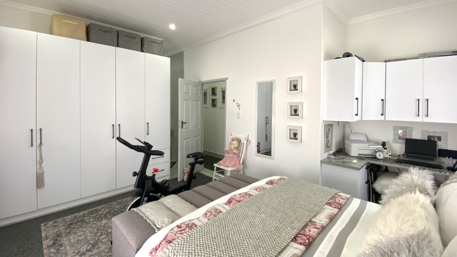 3 Bedroom Property for Sale in Atlantic Shores Beachfront Estate Western Cape